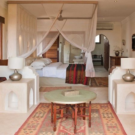 מומבסה Swahili Villa Coco 2Br Apartment 700M To Beach מראה חיצוני תמונה